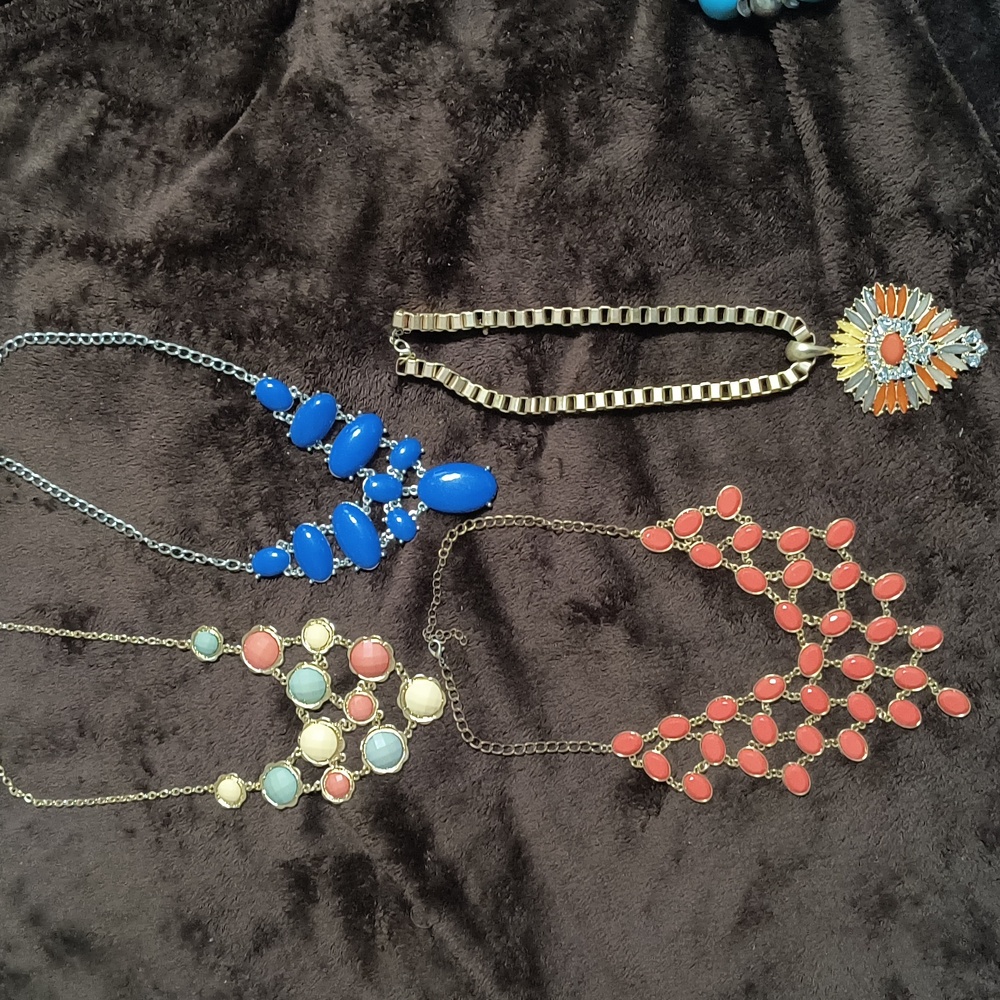 Swr Of 4 Beautiful Chandelier Necklaces